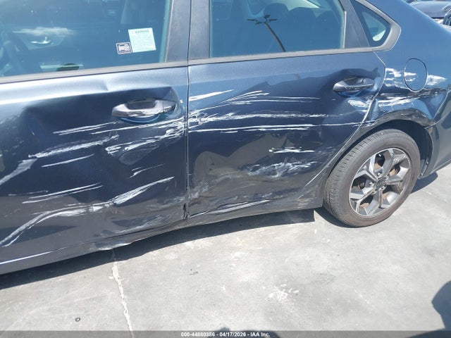 3KPF24AD4ME331657 KIA Forte Lxs