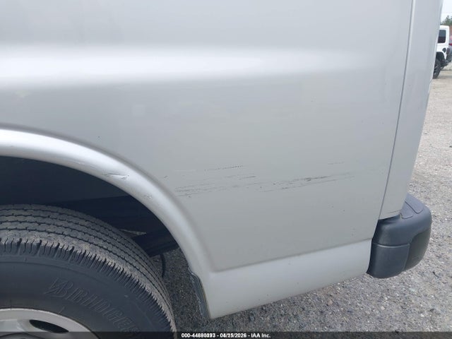 1GNWGEFG5H1100678 Chevrolet Express 2500 Ls
