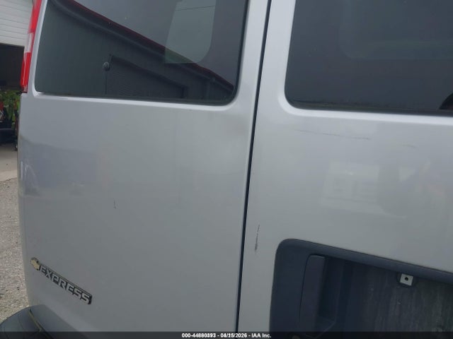 1GNWGEFG5H1100678 Chevrolet Express 2500 Ls