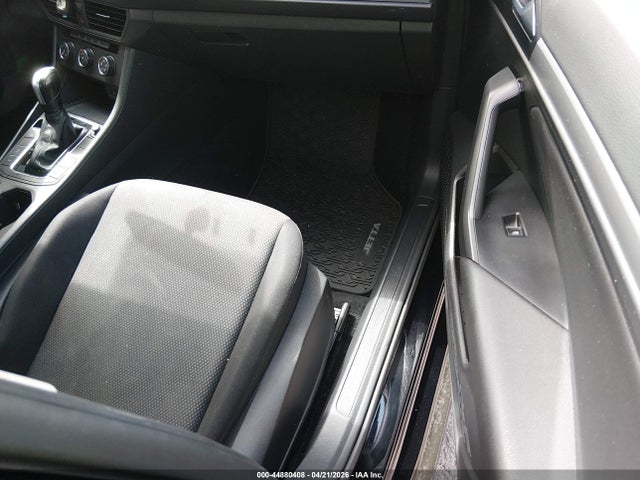 Продажа на аукционе авто 2021 Volkswagen Jetta 1.4t R-line/1.4t S/1.4t Se, vin: 3VWC57BU1MM025724, номер лота: 44880408