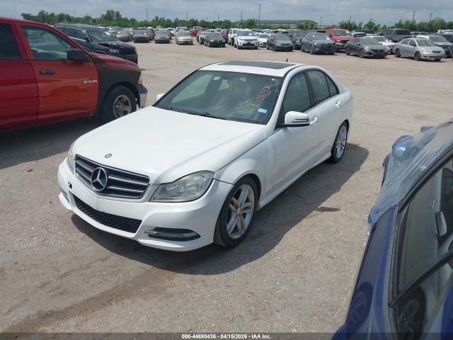 2013 MERCEDES-BENZ C 250 WDDGF4HB4DA802776 Photo 1