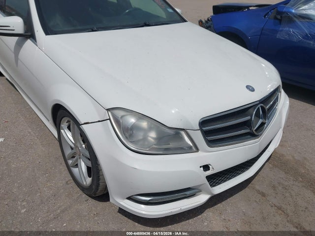 2013 MERCEDES-BENZ C 250 WDDGF4HB4DA802776 Photo 5