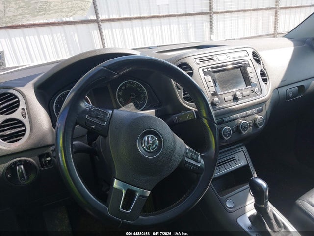 2014 Volkswagen Tiguan Sel მანქანა იყიდება აუქციონზე, vin: WVGAV3AX9EW573742, აუქციონის ნომერი: 44880468