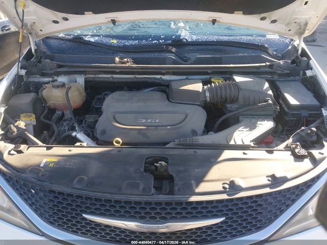Aukcja sprzedaży 2018 Chrysler Pacifica Touring Plus, vin: 2C4RC1FG1JR101631, numer aukcji: 44880477