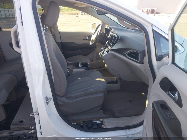 Aukcja sprzedaży 2018 Chrysler Pacifica Touring Plus, vin: 2C4RC1FG1JR101631, numer aukcji: 44880477