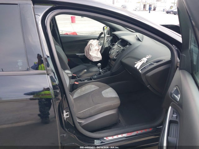 2016 Ford Focus St მანქანა იყიდება აუქციონზე, vin: 1FADP3L97GL221618, აუქციონის ნომერი: 44880481
