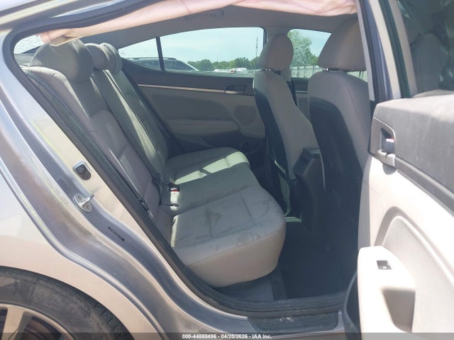 44880496 :رقم المزاد ، 5NPD84LF6HH017076 vin ، 2017 Hyundai Elantra Se مزاد بيع