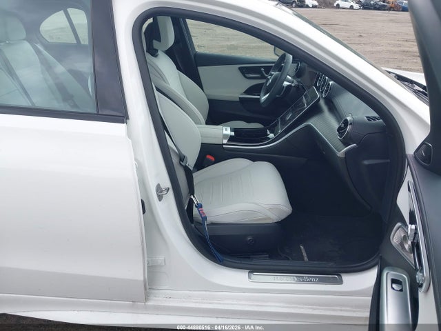 W1KAF4HB0RR230443 Mercedes-Benz C 300