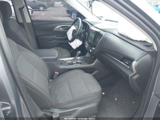 Chevrolet Traverse Ls 2018 1GNERFKW5JJ223590 Image 5