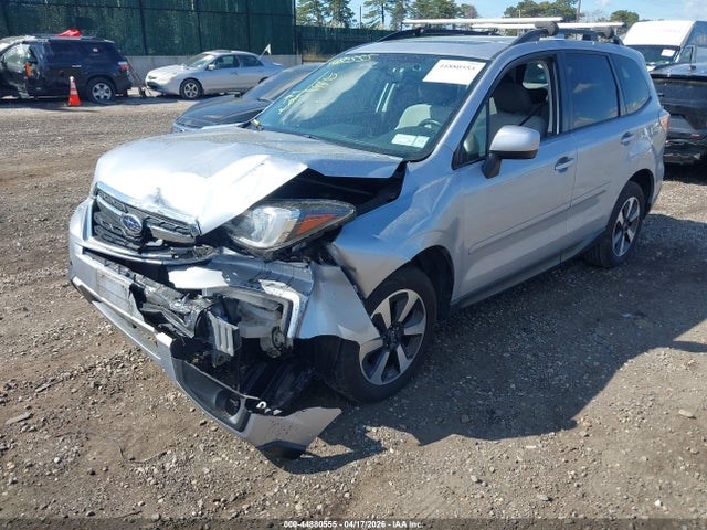 Продаж на аукціоні авто 2018 Subaru Forester 2.5i Premium, vin: JF2SJAGC1JH539582, номер лоту: 44880555
