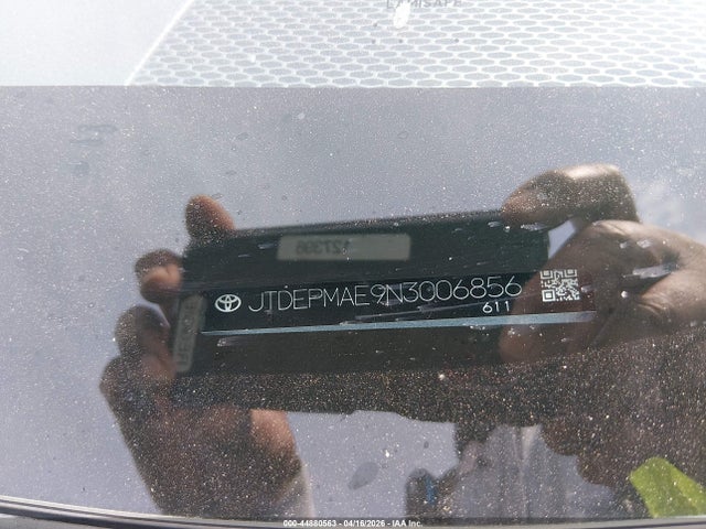 JTDEPMAE9N3006856 Toyota COROLLA LE