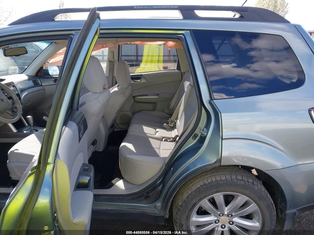 44880586 :رقم المزاد ، JF2SHADC7BH757317 vin ، 2011 Subaru Forester 2.5x Premium مزاد بيع