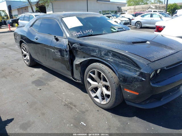 2C3CDZAG0GH201974 Dodge Challenger Sxt Plus