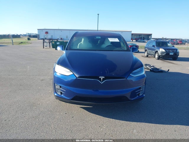 2018 Tesla Model X 100d/75d/p100d მანქანა იყიდება აუქციონზე, vin: 5YJXCBE24JF126456, აუქციონის ნომერი: 44880604