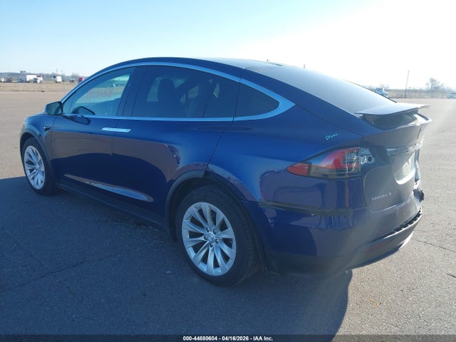 2018 Tesla Model X 100d/75d/p100d მანქანა იყიდება აუქციონზე, vin: 5YJXCBE24JF126456, აუქციონის ნომერი: 44880604