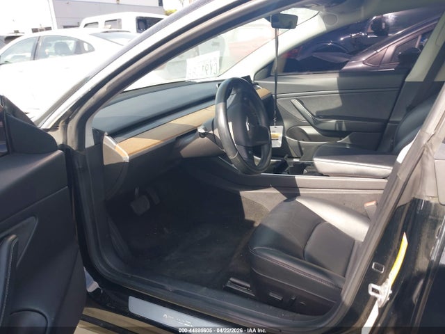 Auction sale of the 2019 Tesla Model 3 Long Range/mid Range/standard Range/standard Range Plus, vin: 5YJ3E1EA4KF395553, lot number: 44880605