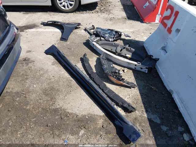 5YFEPRAEXLP135495 Toyota COROLLA LE