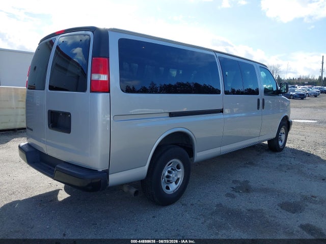 1GAZGNFG6J1302420 Chevrolet Express 3500 Ls