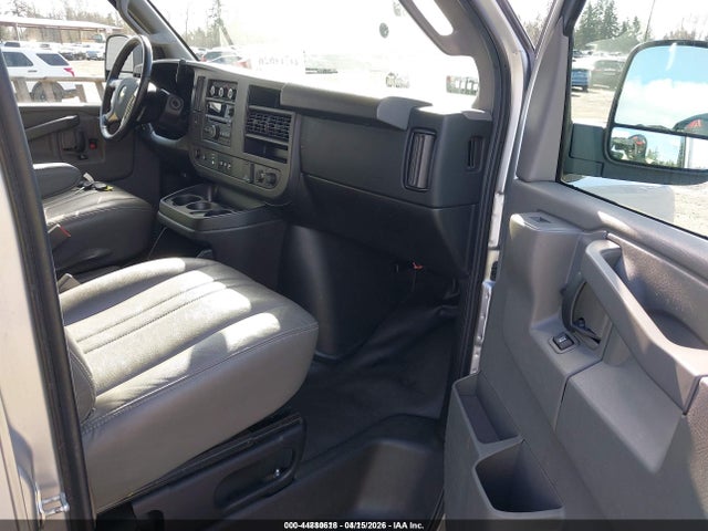 1GAZGNFG6J1302420 Chevrolet Express 3500 Ls
