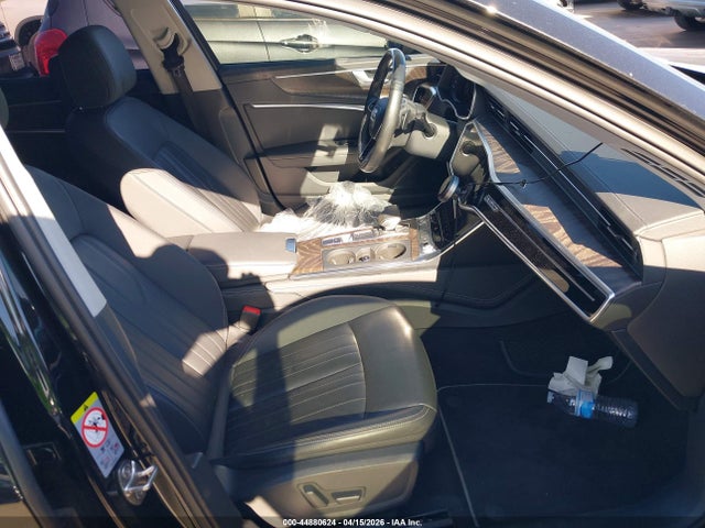 2019 AUDI A6 WAUL2AF28KN021784 Photo 4