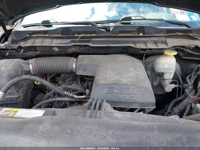 44880630 :رقم المزاد ، 1C6RR7KGXHS829035 vin ، 2017 Ram 1500 Express  4x4 5'7 Box مزاد بيع