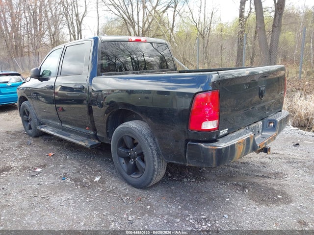44880630 :رقم المزاد ، 1C6RR7KGXHS829035 vin ، 2017 Ram 1500 Express  4x4 5'7 Box مزاد بيع