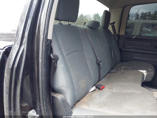 44880630 :رقم المزاد ، 1C6RR7KGXHS829035 vin ، 2017 Ram 1500 Express  4x4 5'7 Box مزاد بيع