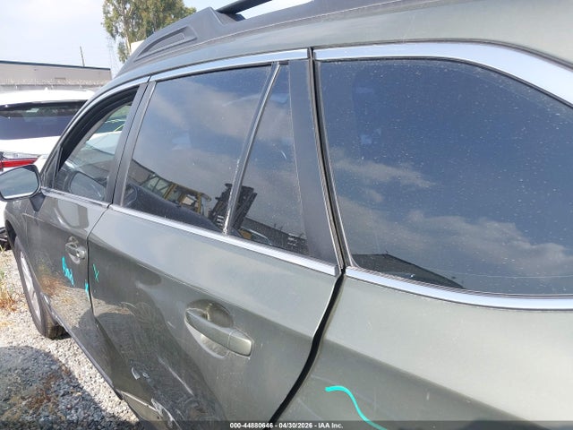 4S4BSABC9K3282815 Subaru Outback 2.5i