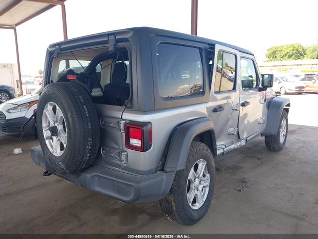 1C4HJXDG7JW119923 Jeep Wrangler Unlimited Sport S 4x4