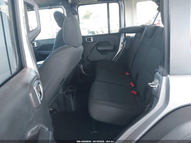 1C4HJXDG7JW119923 Jeep Wrangler Unlimited Sport S 4x4