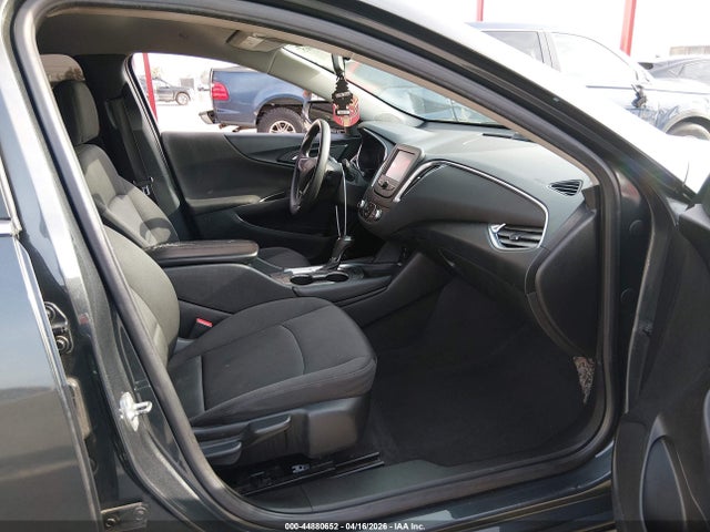 Продаж на аукціоні авто 2018 Chevrolet Malibu Lt, vin: 1G1ZD5ST4JF212598, номер лоту: 44880652