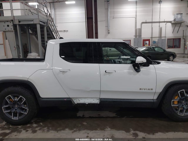Rivian R1t Adventure 2022 7FCTGAAA5NN007455 Image 14