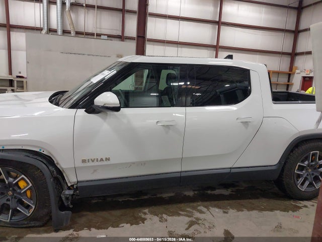 Rivian R1t Adventure 2022 7FCTGAAA5NN007455 Image 15