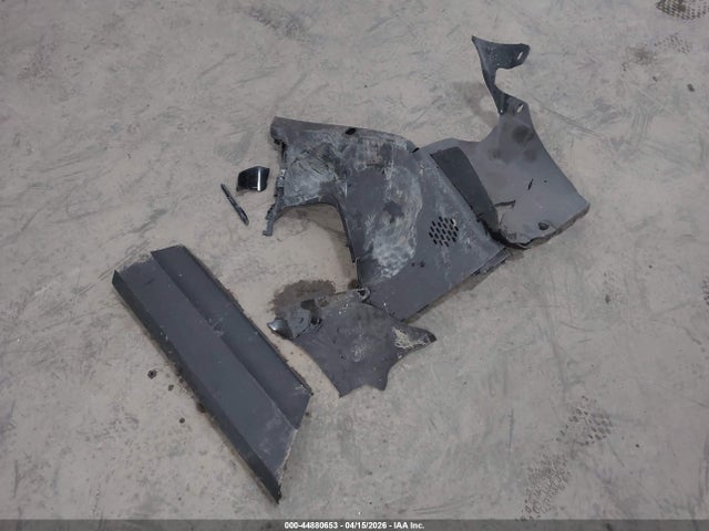 Rivian R1t Adventure 2022 7FCTGAAA5NN007455 Image 12