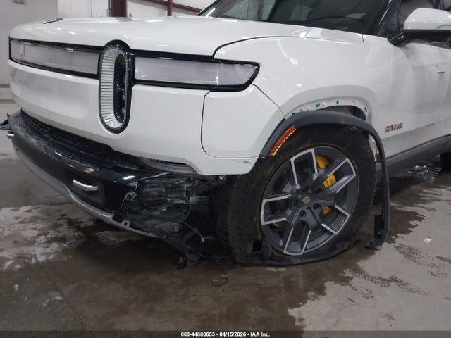 Rivian R1t Adventure 2022 7FCTGAAA5NN007455 Image 21