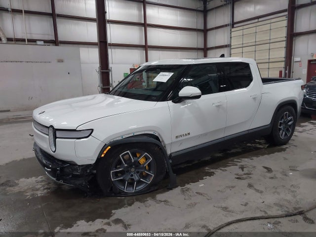 Rivian R1t Adventure 2022 7FCTGAAA5NN007455 Image 2