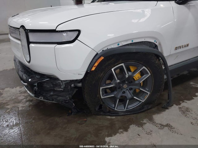 Rivian R1t Adventure 2022 7FCTGAAA5NN007455 Image 6