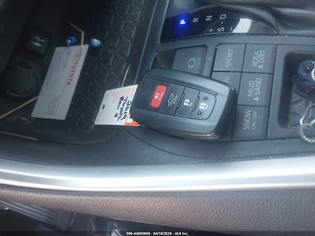 Aukcja sprzedaży 2019 Toyota Rav4 Xle Premium, vin: JTMA1RFV9KD042431, numer aukcji: 44880669