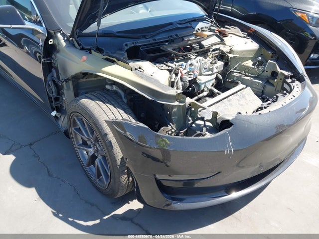 Продажа на аукционе авто 2019 Tesla Model 3 Long Range/mid Range/standard Range/standard Range Plus, vin: 5YJ3E1EA4KF313188, номер лота: 44880670