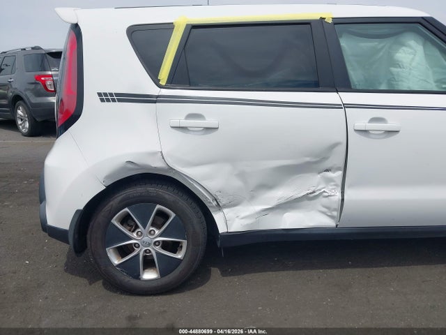 KIA Soul 2015 KNDJN2A2XF7214897 Image 6