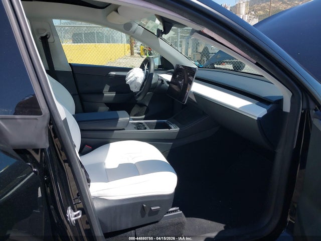 Продаж на аукціоні авто 2024 Tesla Model Y Long Range Single Motor Rear-wheel Drive/rwd, vin: 7SAYGDED9RF011422, номер лоту: 44880755