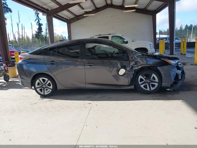 Toyota Prius Three Touring 2017 JTDKARFU6H3544601 Image 13