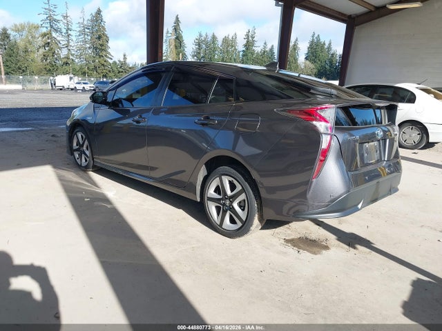 Toyota Prius Three Touring 2017 JTDKARFU6H3544601 Image 3