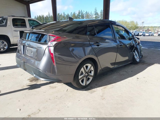 Toyota Prius Three Touring 2017 JTDKARFU6H3544601 Image 4