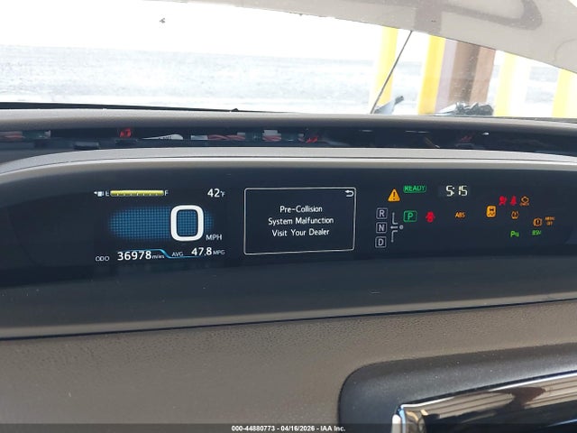 Toyota Prius Three Touring 2017 JTDKARFU6H3544601 Image 7