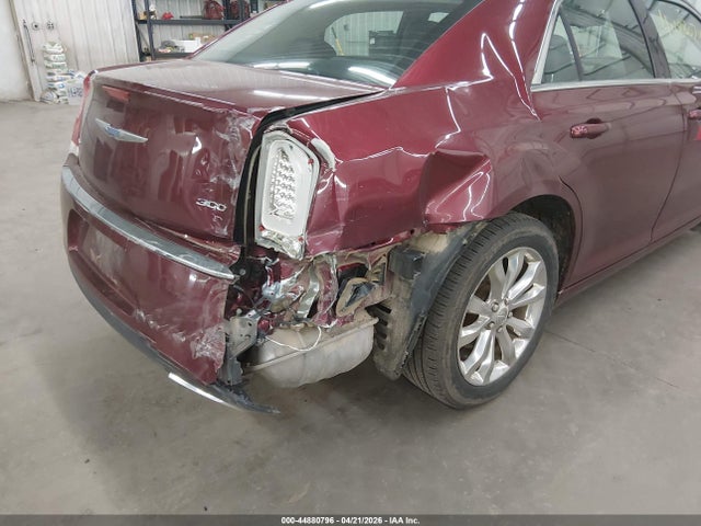 44880796 :رقم المزاد ، 2C3CCARG0HH553446 vin ، 2017 Chrysler 300 Limited Awd مزاد بيع