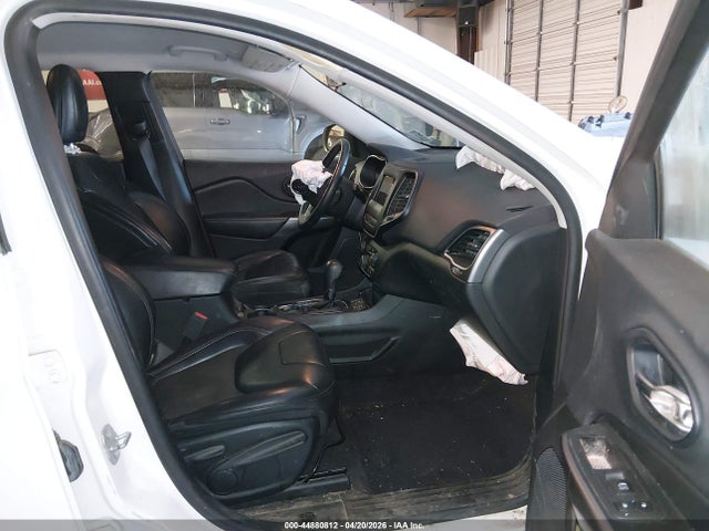 Продажа на аукционе авто 2019 Jeep Cherokee Latitude Plus Fwd, vin: 1C4PJLLBXKD151417, номер лота: 44880812