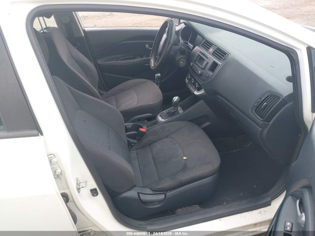 44880815 :رقم المزاد ، KNADM4A31F6469008 vin ، 2015 Kia Rio Lx مزاد بيع