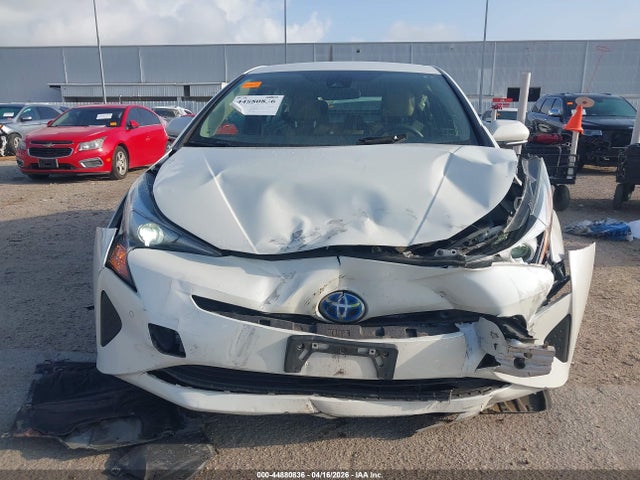 Продаж на аукціоні авто 2018 Toyota Prius Two, vin: JTDKBRFU4J3065435, номер лоту: 44880836