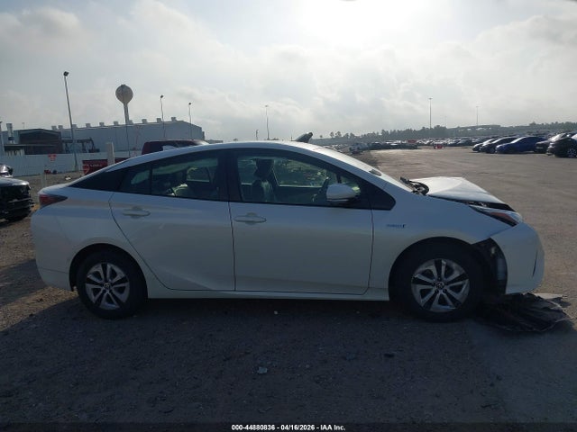 Продаж на аукціоні авто 2018 Toyota Prius Two, vin: JTDKBRFU4J3065435, номер лоту: 44880836